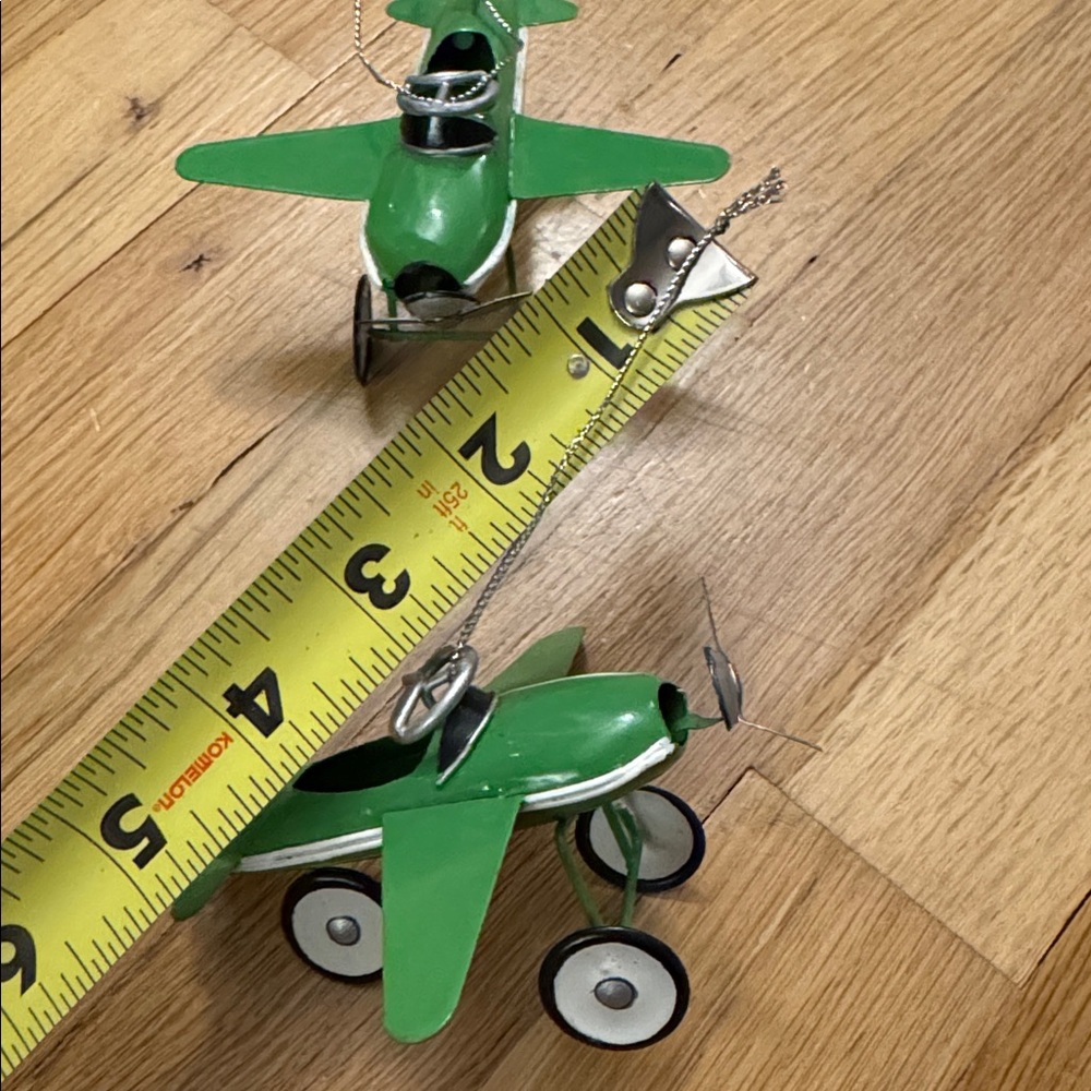 NWOT 2 Vintage Martha Stewart Everyday Green Toy Airplane Ornaments ✈️ - Picture 5 of 5
